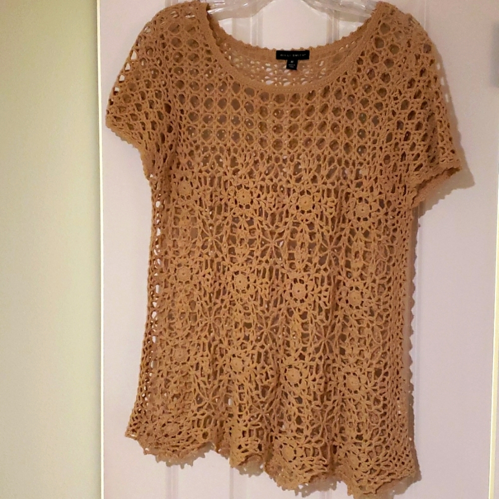Willi Smith Size M, beautiful Beige crochet blouse